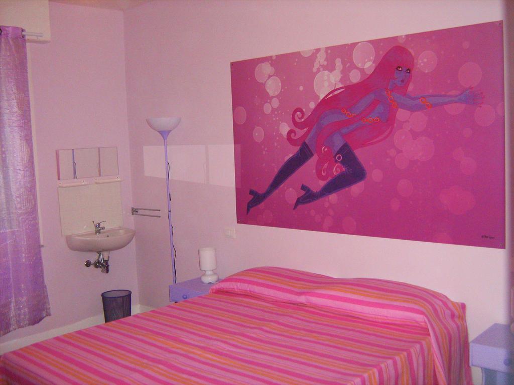 Sirenapop Concept B&B Rivazzurra Di Rimini Room photo