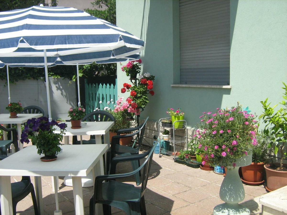 Sirenapop Concept B&B Rivazzurra Di Rimini Exterior photo